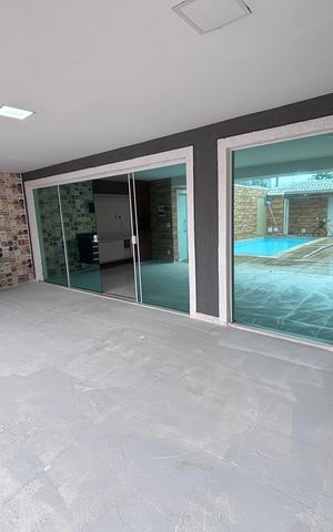 Casa de condomínio para alugar com 329m², 4 quartos e 3 vagas Casa de condomínio para alugar com 329m², 4 quartos e 3 vagasÁrea externa