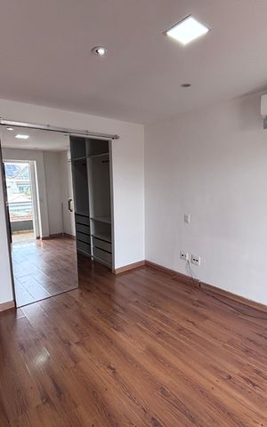 Casa de condomínio para alugar com 329m², 4 quartos e 3 vagas Casa de condomínio para alugar com 329m², 4 quartos e 3 vagasQuarto 2