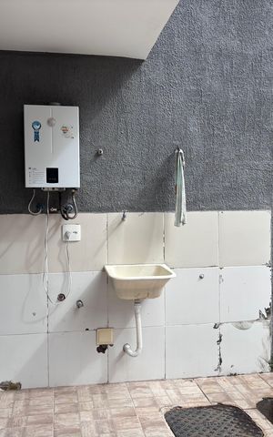 Casa de condomínio para alugar com 329m², 4 quartos e 3 vagas Casa de condomínio para alugar com 329m², 4 quartos e 3 vagasÁrea de Serviço