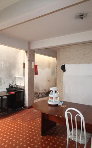 Casa à venda com 259m², 5 quartos e 3 vagasQuintal