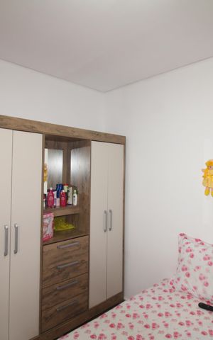 Casa à venda com 259m², 5 quartos e 3 vagasQuarto 2