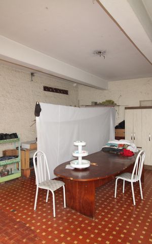 Casa à venda com 259m², 5 quartos e 3 vagasQuintal