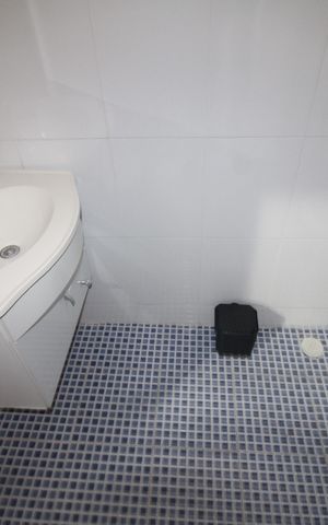 Casa à venda com 259m², 5 quartos e 3 vagasBanheiro 1