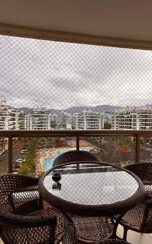 Apartamento à venda com 92m², 3 quartos e 3 vagas Apartamento à venda com 92m², 3 quartos e 3 vagasVaranda