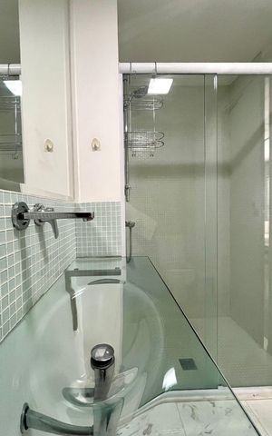 Apartamento à venda com 70m², 1 quarto e 1 vaga Apartamento à venda com 70m², 1 quarto e 1 vagaBanheiro