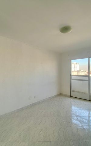 Apartamento à venda com 76m², 2 quartos e 2 vagas Apartamento à venda com 76m², 2 quartos e 2 vagasSala