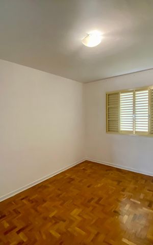 Apartamento à venda com 76m², 2 quartos e 2 vagas Apartamento à venda com 76m², 2 quartos e 2 vagasQuarto 1