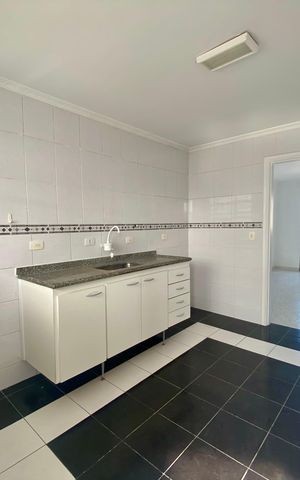Apartamento à venda com 76m², 2 quartos e 2 vagas Apartamento à venda com 76m², 2 quartos e 2 vagasCozinha
