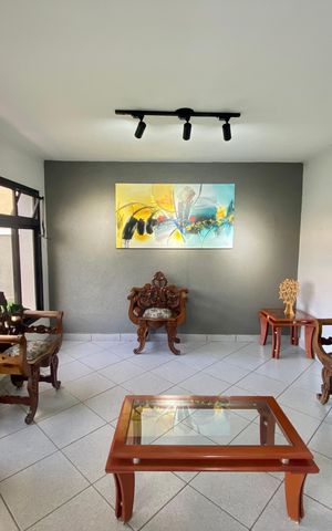 Apartamento à venda com 76m², 2 quartos e 2 vagas Apartamento à venda com 76m², 2 quartos e 2 vagasHall de entrada