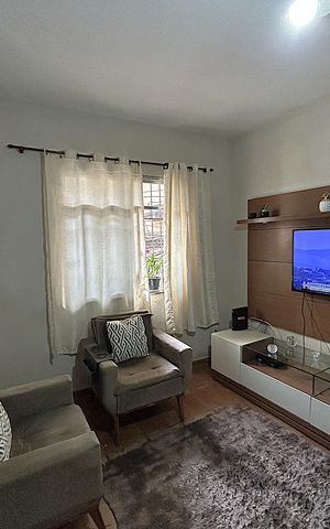 Casa à venda com 80m², 2 quartos e 1 vagaSala