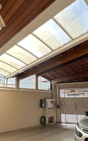 Casa à venda com 150m², 3 quartos e 3 vagas Casa à venda com 150m², 3 quartos e 3 vagasGaragem