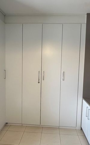 Casa à venda com 150m², 3 quartos e 3 vagas Casa à venda com 150m², 3 quartos e 3 vagasQuarto 1