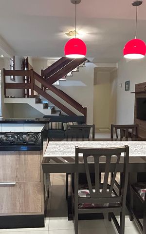 Casa à venda com 150m², 3 quartos e 3 vagas Casa à venda com 150m², 3 quartos e 3 vagasCozinha
