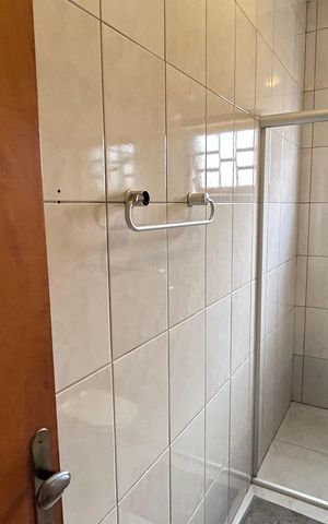 Casa à venda com 150m², 3 quartos e 3 vagas Casa à venda com 150m², 3 quartos e 3 vagasBanheiro 4