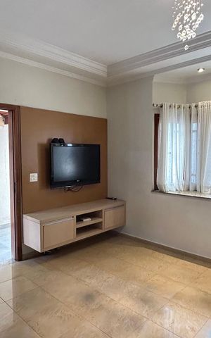 Casa à venda com 150m², 3 quartos e 3 vagas Casa à venda com 150m², 3 quartos e 3 vagasSala