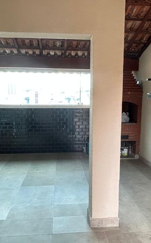 Casa à venda com 150m², 3 quartos e 3 vagas Casa à venda com 150m², 3 quartos e 3 vagasQuintal