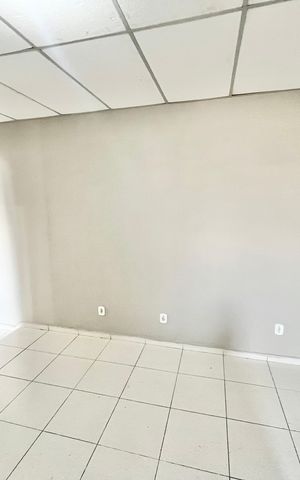 Casa para alugar com 55m², 1 quarto e sem vaga Casa para alugar com 55m², 1 quarto e sem vagaSala