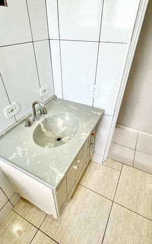 Casa para alugar com 55m², 1 quarto e sem vaga Casa para alugar com 55m², 1 quarto e sem vagaBanheiro