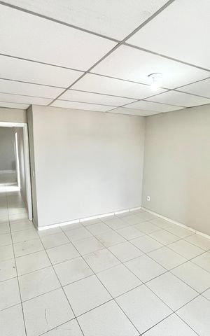 Casa para alugar com 55m², 1 quarto e sem vaga Casa para alugar com 55m², 1 quarto e sem vagaQuarto