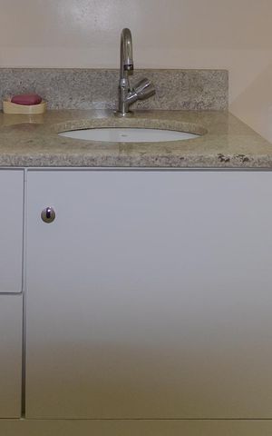 Apartamento à venda com 75m², 2 quartos e 1 vaga Apartamento à venda com 75m², 2 quartos e 1 vagaBanheiro da Suíte