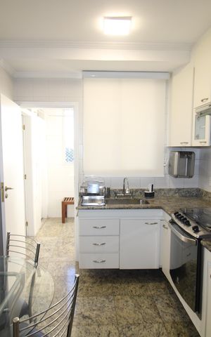 Apartamento à venda com 125m², 3 quartos e 2 vagasCozinha
