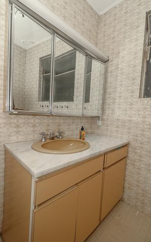 Apartamento à venda com 200m², 4 quartos e sem vagaBanheiro
