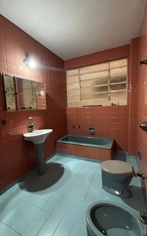 Apartamento à venda com 212m², 3 quartos e 1 vaga Apartamento à venda com 212m², 3 quartos e 1 vagaBanheiro