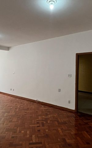 Apartamento à venda com 212m², 3 quartos e 1 vaga Apartamento à venda com 212m², 3 quartos e 1 vagaSala