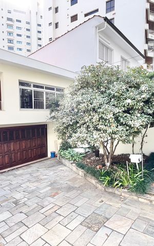 Casa para alugar com 250m², 3 quartos e 5 vagas Casa para alugar com 250m², 3 quartos e 5 vagasEntrada
