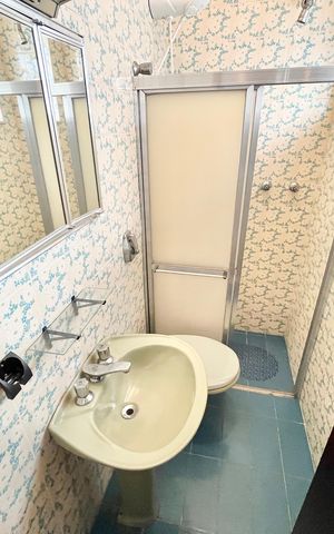 Casa para alugar com 250m², 3 quartos e 5 vagas Casa para alugar com 250m², 3 quartos e 5 vagasBanheiro da Suíte 1