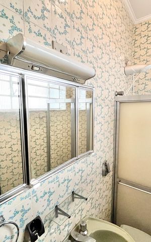 Casa para alugar com 250m², 3 quartos e 5 vagas Casa para alugar com 250m², 3 quartos e 5 vagasBanheiro da Suíte 1