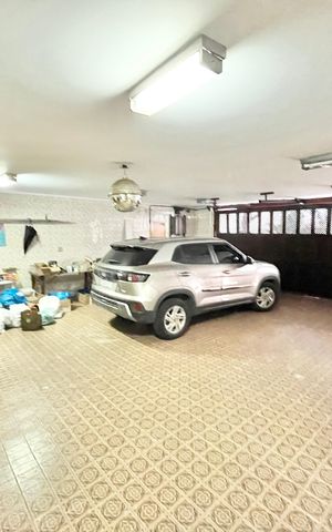 Casa para alugar com 250m², 3 quartos e 5 vagas Casa para alugar com 250m², 3 quartos e 5 vagasGaragem