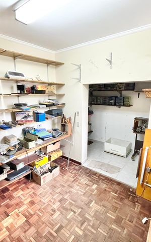 Casa para alugar com 250m², 3 quartos e 5 vagas Casa para alugar com 250m², 3 quartos e 5 vagasQuarto de Ferramentas