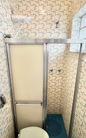 Casa para alugar com 250m², 3 quartos e 5 vagas Casa para alugar com 250m², 3 quartos e 5 vagasBanheiro da Suíte 1
