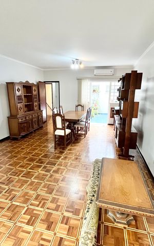 Casa para alugar com 250m², 3 quartos e 5 vagas Casa para alugar com 250m², 3 quartos e 5 vagasSala