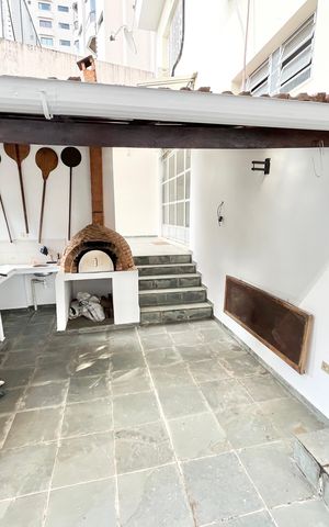 Casa para alugar com 250m², 3 quartos e 5 vagas Casa para alugar com 250m², 3 quartos e 5 vagasÁrea comum - Churrasqueira