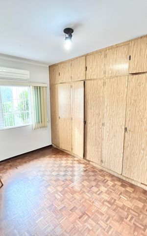 Casa para alugar com 250m², 3 quartos e 5 vagas Casa para alugar com 250m², 3 quartos e 5 vagasQuarto 2
