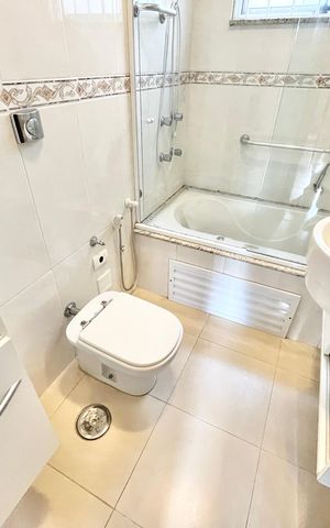 Casa para alugar com 250m², 3 quartos e 5 vagas Casa para alugar com 250m², 3 quartos e 5 vagasBanheiro da Suíte 3