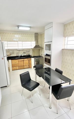 Casa para alugar com 250m², 3 quartos e 5 vagas Casa para alugar com 250m², 3 quartos e 5 vagasCozinha