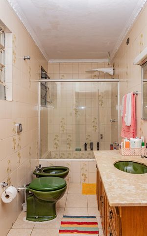Casa para alugar com 340m², 6 quartos e 2 vagas Casa para alugar com 340m², 6 quartos e 2 vagasBanheiro Social