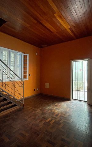 Casa à venda com 174m², 3 quartos e sem vaga