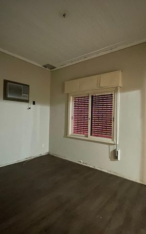 Casa à venda com 174m², 3 quartos e sem vaga
