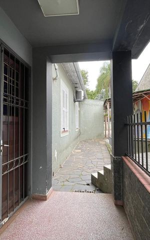 Casa à venda com 174m², 3 quartos e sem vaga