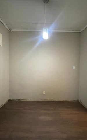 Casa à venda com 174m², 3 quartos e sem vaga