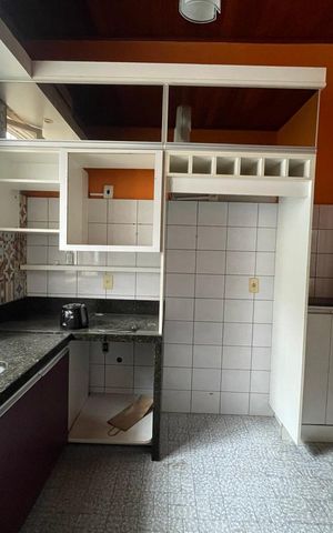 Casa à venda com 174m², 3 quartos e sem vaga