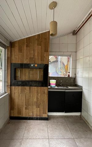 Casa à venda com 174m², 3 quartos e sem vaga