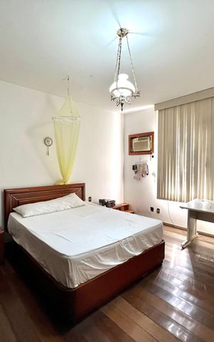 Casa à venda com 791m², 5 quartos e 5 vagas