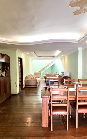 Casa à venda com 791m², 5 quartos e 5 vagas