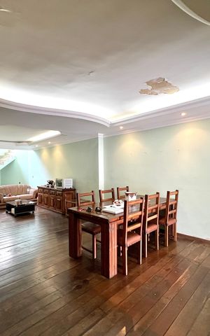 Casa à venda com 791m², 5 quartos e 5 vagas