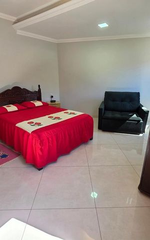 Casa à venda com 240m², 7 quartos e 6 vagas
